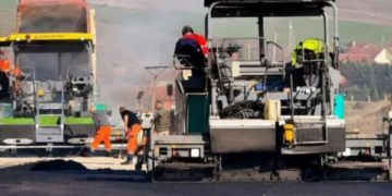 Mbyllet përkohësisht rruga Brezovicë–Prevallë, nis asfaltimi i segmentit rrugor.