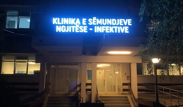 Klinika Infektive jep detaje për gjendjen e personave që dyshohet se u helmuan në piceri.