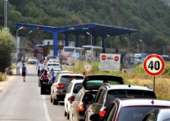 Rritet fluksi në kufi, deri në një orë pritje në Muçibabë dhe te Dheu i Bardhë.