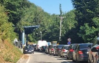 Fluksi në kufi në mbrëmje: Deri në 90 minuta pritje në Muçibabë, kolona 1.2 kilometra