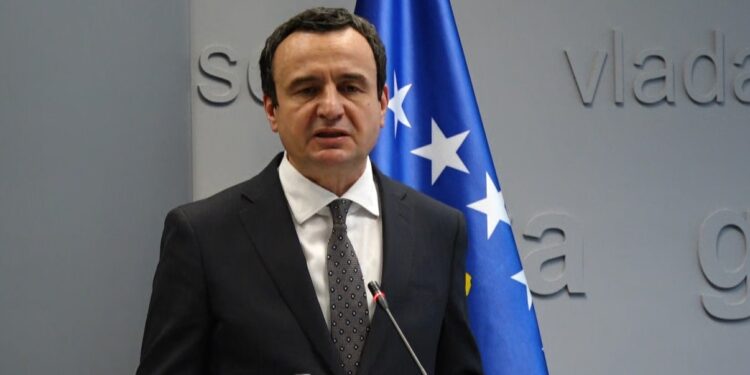 Thotë se po shkon në kryeministri, Kurti vazhdon t’i shmanget pyetjes për institucionet.