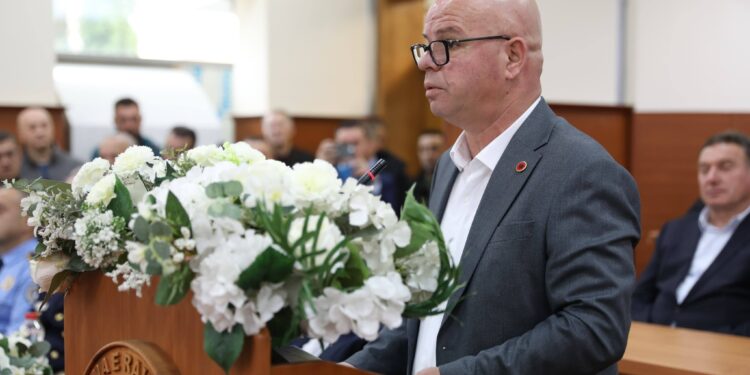 Latifi: Kontrata kolektive i kushtoi Rahovecit 4.5 milionë euro vetëm këtë vit.