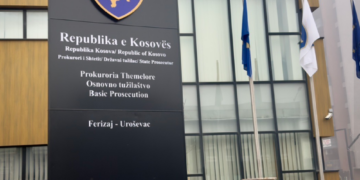 Arrestohet i dyshuari që sulmoi me thikë dy persona në Ferizaj, Prokuroria jep detaje.