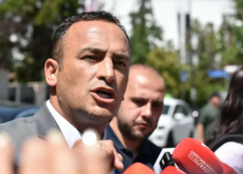Thaçi i VV-së del nga Prokuroria Speciale pas intervistimit për KEK-un, pretendon shantazh.