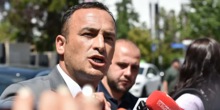 Thaçi i VV-së del nga Prokuroria Speciale pas intervistimit për KEK-un, pretendon shantazh.
