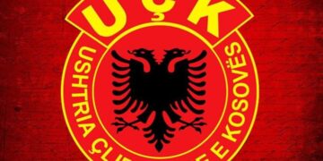 Qytetari pretendon: Policia serbe më gjobiti 600 euro në kufi për foto me emblemën e UÇK-së.