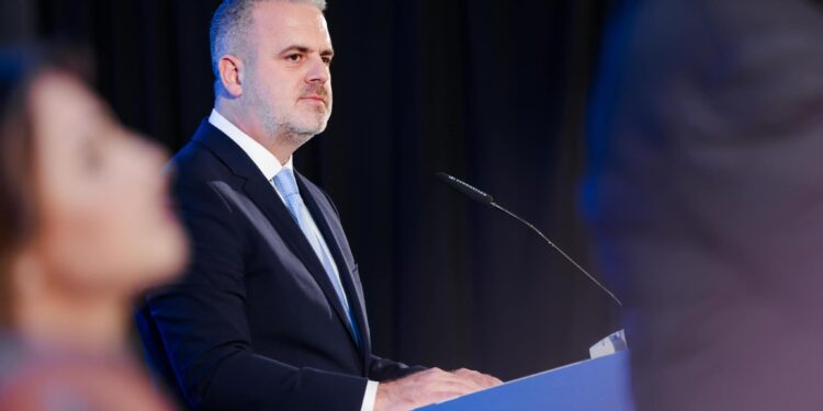 Azemi: Kurti nuk ka bërë asnjë përpjekje serioze për marrëveshje politike.