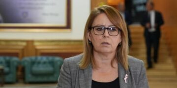 Hykmete Bajrami: Kurti po na ofron vetëm pjesëmarrje në Qeveri, Presidenti do të krijonte balancim