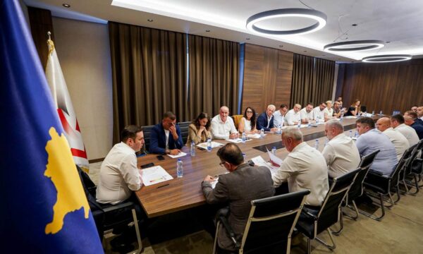 LDK-ja mblidhet nesër, fillimisht Kryesia e më pas Grupi Parlamentar.