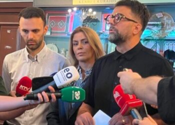 “Skandaloze, po nënshtrohet administrata” – PDK kundërshton deklaratën e Kuvendit, paralajmëron ankesë