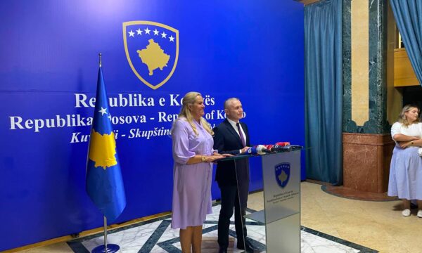 Ramadani akuzon: “Gjysmë milioni euro zhvatje, 463 militantë të VV-së marrin paga”