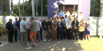 PDK dhe Aleanca kërkojnë të hyjnë në Qeveri, deputetët kërkojnë takim me Kurtin