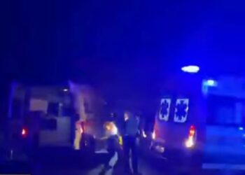 Tragjedi në Janqishtë të Malishevës: Përplasen motoçikleta dhe vetura, një person humb jetën.