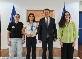 Kurti pret boksieren Donjeta Sadiku: “Fitorja në Taranto 2026 është historike”