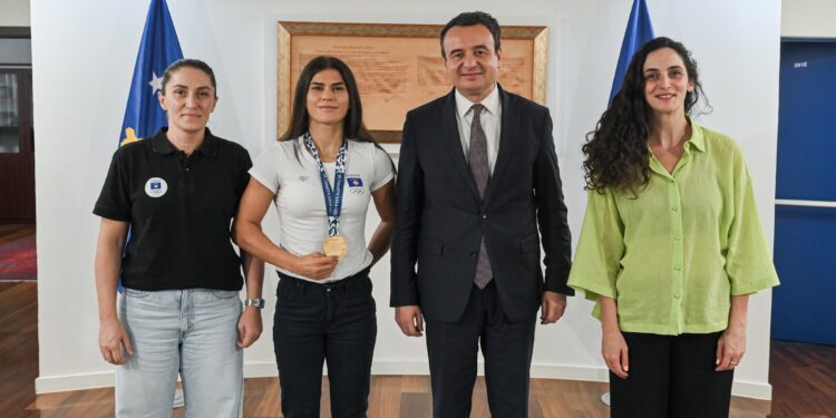Kurti pret boksieren Donjeta Sadiku: “Fitorja në Taranto 2026 është historike”