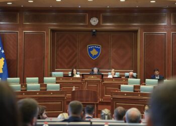 Dehari u bën thirrje partive për dialog: Pa marrëveshje politike rrezikohet përplasja në Kuvend