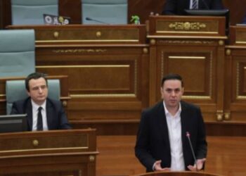 “E ndoqa qëndrimin e mikut tim”, Kurti për Abdixhikun: “Nuk është pak ta marrësh Kryetarin e Kuvendit”.
