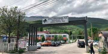 Aksidenti tragjik në Kliqinë: Spitali i Pejës zbulon gjendjen e rëndë të viktimës.
