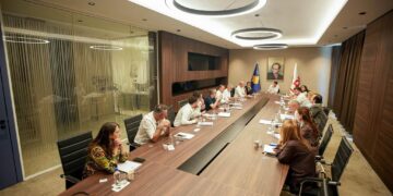 Abdixhiku mbledh deputetët e LDK-së: Të bashkuar në përcaktimin e rrugëtimit politik