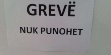 Punëtorët teknikë të shkollave në Prishtinë hyjnë në grevë nga 1 shtatori.