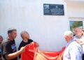 Në Xhaminë e Irzniqit zbulohet pllaka përkujtimore për rolin e saj gjatë luftës së Kosovës