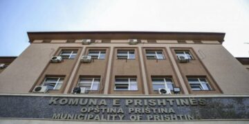 Komuna e Prishtinës fton qytetarët në protestë kundër bllokimit të komunave.