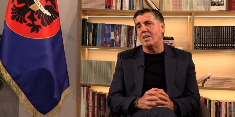 “Ka me ju dalë tymi”, Haziri paralajmëron Kurtin: Ne e mbajmë fjalën për Presidentin.