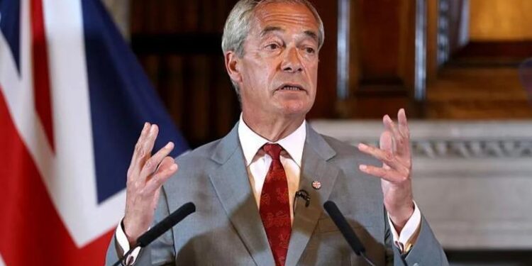 Farage: Mbi 10 mijë të burgosur të huaj mund të dërgohen në Kosovë dhe El Salvador