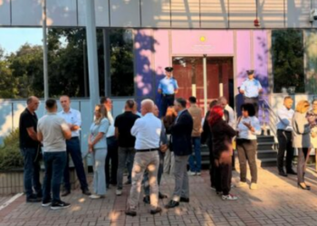 PDK për të shtatën ditë proteston para Qeverisë, kërkon vazhdimin e seancës konstituive