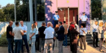 PDK për të shtatën ditë proteston para Qeverisë, kërkon vazhdimin e seancës konstituive