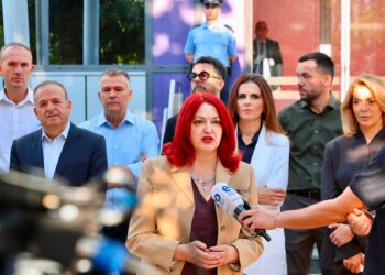 PDK i bën thirrje Kurtit të thërrasë seancën konstituive: “LVV nuk është mbi shtetin dhe Kushtetutën”