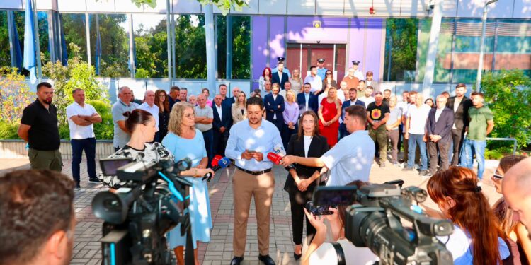 PDK proteston para Qeverisë: “Stop uzurpimit të institucioneve, rikthim në rendin kushtetues”