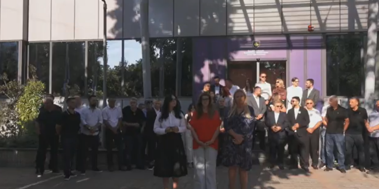 PDK dhe AAK vazhdojnë aksionin për konstituimin e Kuvendit, Musliu: Do të qëndrojmë këtu deri në fund