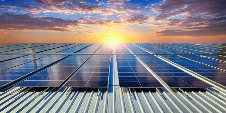 Vatikani investon rreth 100 milionë euro në një superprojekt agro-diellor