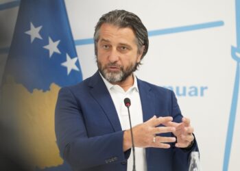 Rama godet VV-në për “Ishullin Urban”: “Kush po don me pa Kosovën si Kandahar, tregojuni qytetarëve”