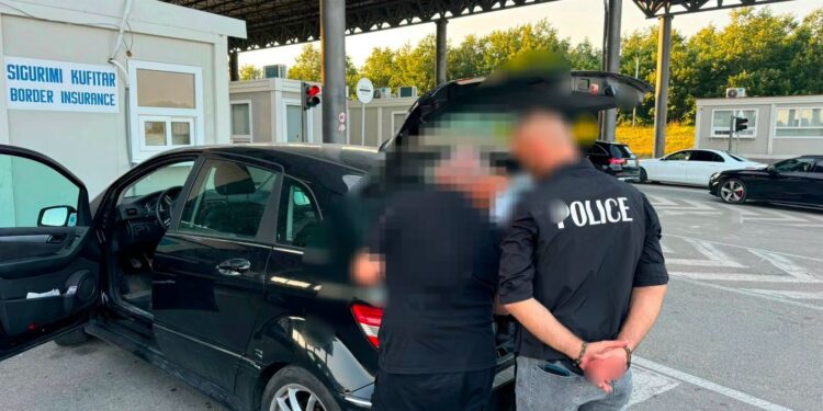 Arrestohet një person në Merdare, dyshohet për spiunazh