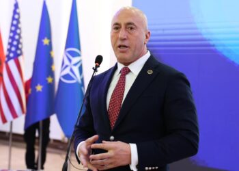 Haradinaj nderon dëshmorët e gushtit 1998: “Lavdi e përjetshme jetës dhe veprës së tyre”.