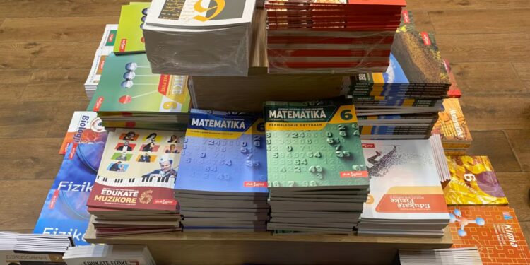 MASh u bën thirrje prindërve: Mos blini ende tekstet shkollore