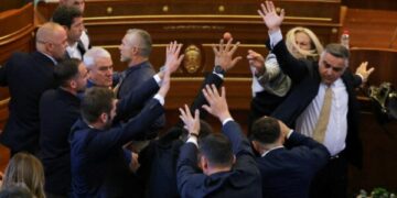 Aksioni me vezë në Kuvend, Ramadani: Reaguam bashkë për të shmangur përplasjen fizike.