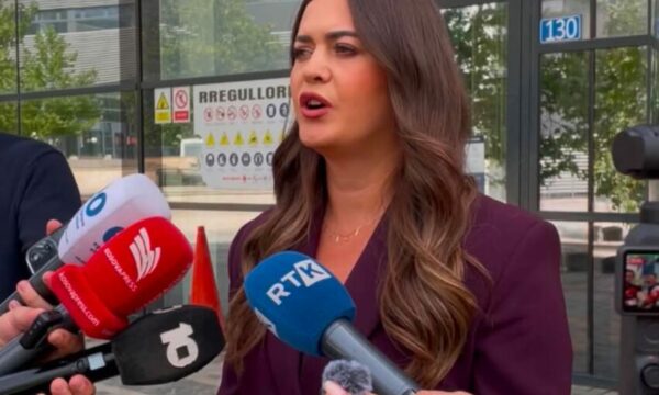 Avokatja e Konjufcës pas aktgjykimit: “I drejtë, Prokuroria nuk kishte bazë të qëndrueshme provuese”
