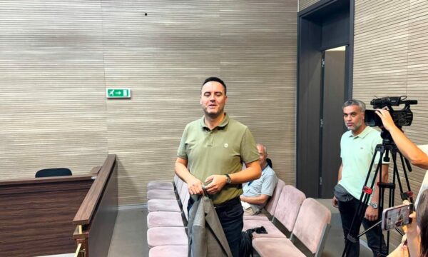 Prokuroria kërkon dënimin e Konjufcës për gazin lotsjellës, më 28 gusht merret aktgjykimi.