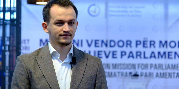 Cakolli: Haxhiu mund të mbetet u.d. Presidente edhe pas betimit si deputete, deri në zgjedhjen e kryetarit të ri të Kuvendit.