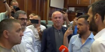 “Rrenc je, shefin e ki rrenc”, Rrahmani përplaset me Golën – Gola: “Ik atje”