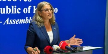 Haxhiu kritikon Qeverinë për vonesën e subvencionimit të teksteve shkollore: “Ku mbeti premtimi?”