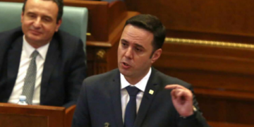 Kurti godet LDK-në: “Nuk po mbajmë zgjedhje fare, po takohemi si liderë fisesh”.