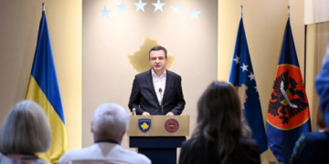 Kurti feston pavarësinë e Ukrainës pas deklaratave të Zelenskyt në Beograd: Ndihma jonë s’ka qenë kurrë transaksion