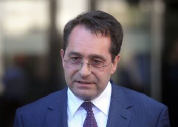 Peci: Kosova është shndërruar në një “bashkësi komunash”.
