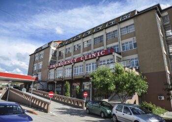 Rreth 1 mijë raste emergjente në QKUK gjatë fundjavës, 72 persona të lënduar në aksidente.
