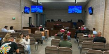 Nis seanca për barrikadat në veri, të akuzuarit dalin para Gjykatës