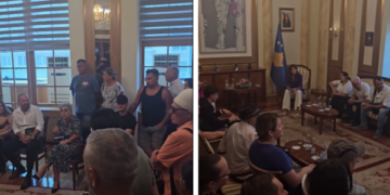 Mërgimtarët në zyrën e Haxhiut, Gërvalla u drejtohet atyre